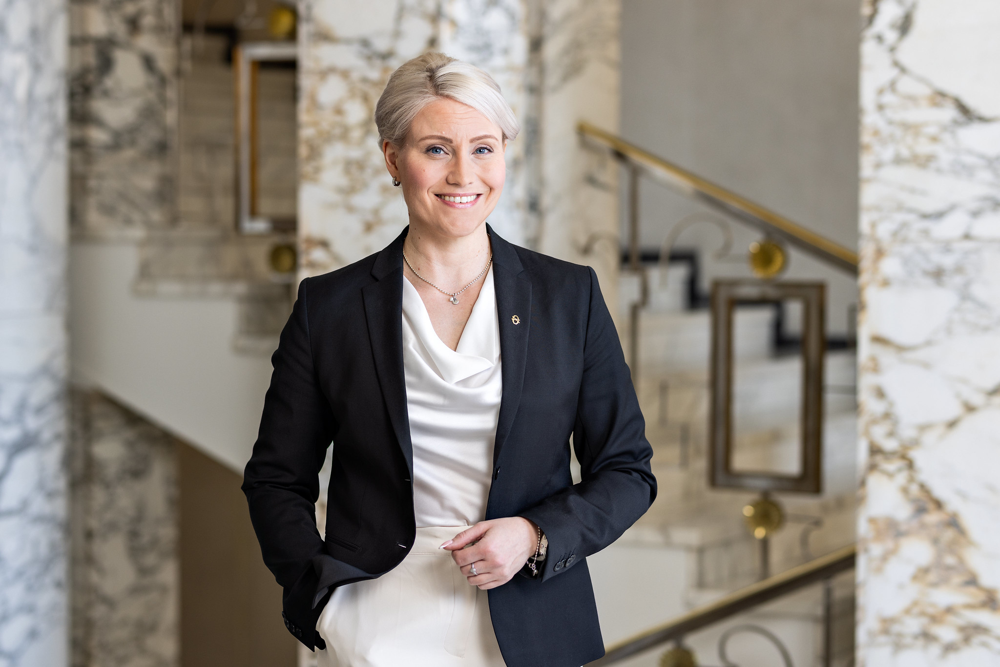 SDP:n Mäkinen: jakeluvelvoitteen väliaikainen alentaminen helpottaa työssäkäyntiä ja suitsii elinkustannusten nousua